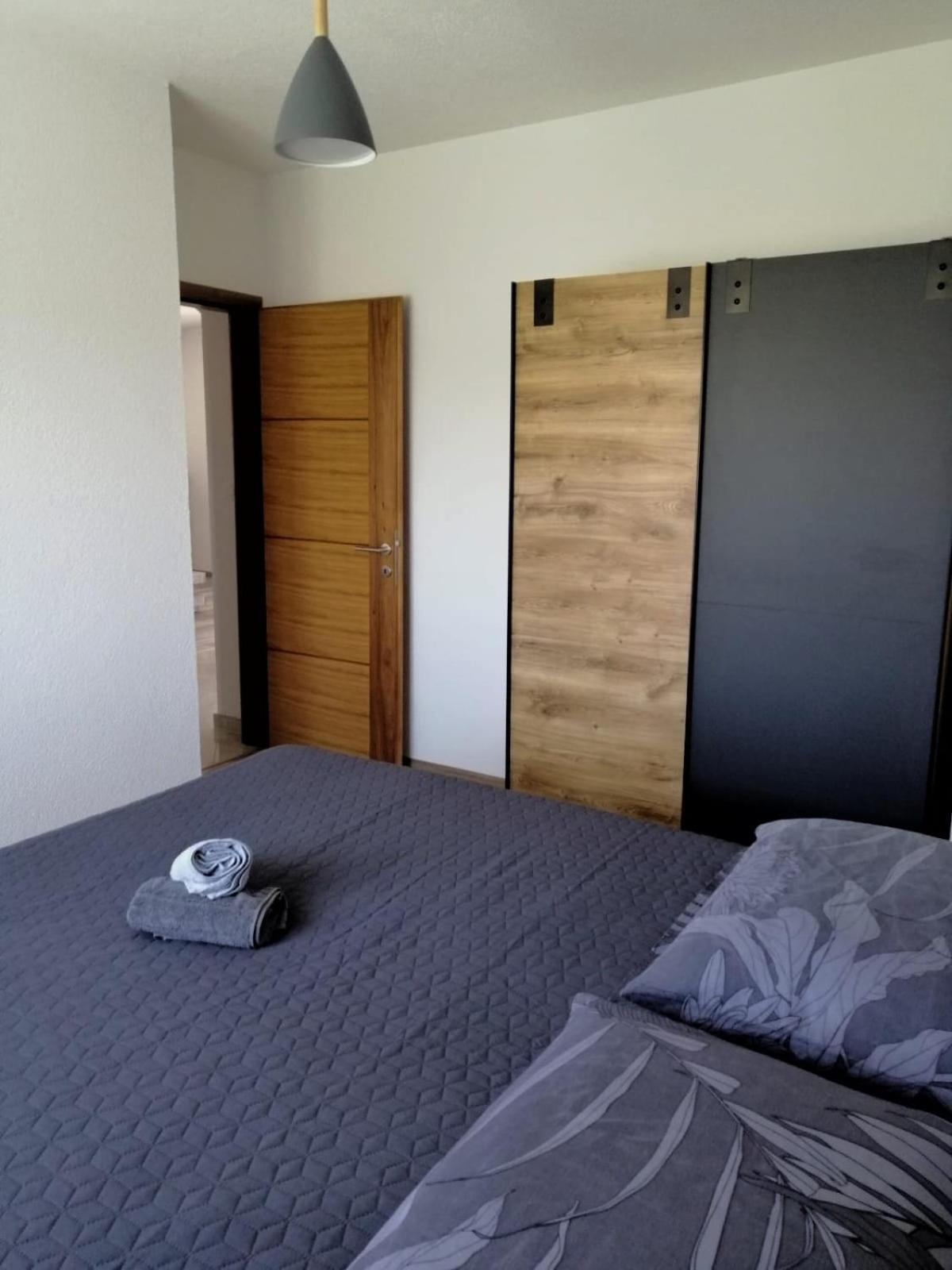 New, modern, luxury apartment Ivan with jacuzzi Drinovci Buitenkant foto